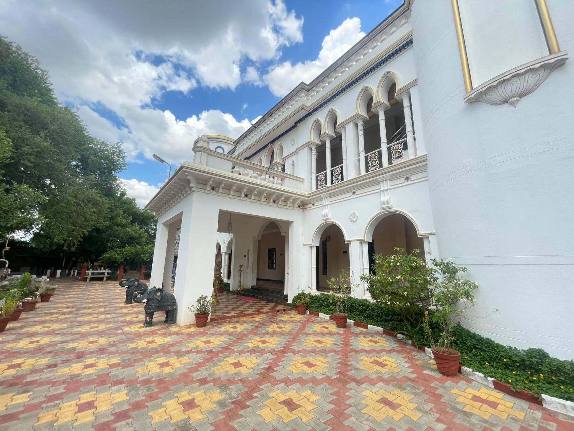 Chola Heritage Resort Kāraikkudi Eksteriør bilde